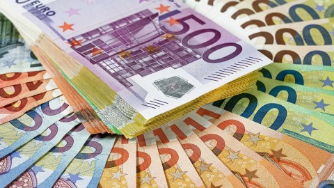 Promet preduzeća 12,72 milijarde eura thumb2.jpg