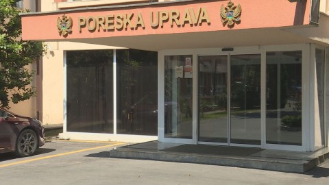 Poreska uprava: Naplaćeno 955,4 miliona eura za sedam mjeseci thumb2.jpg