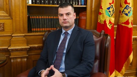 Koprivica: Plate policije gotovo duplo veće u pet godina thumb2.jpg