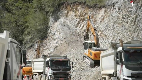 Petnjica: Rekonstrukcija puta donosi razvoj, ali i strah mještana za kuće i imanja thumb2.jpg