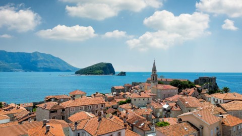 Budva broji gotovo 30% više turista nego rekordne 2019. thumb2.jpg