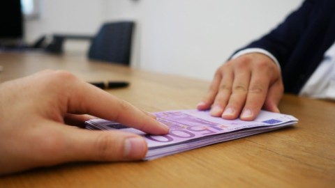 Rekordni depoziti: Ukupna štednja građana u bankama dostigla 2,26 milijardi eura thumb2.jpg