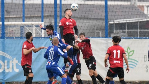 Na zahtjev Uprave policije odgođen meč Dečić - Budućnost thumb2.jpg