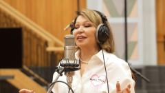 Neda Ukraden predstavila novu simfonijsku verziju kultne pjesme "Zora je" u punoj Areni Zagreb thumb1.jpg