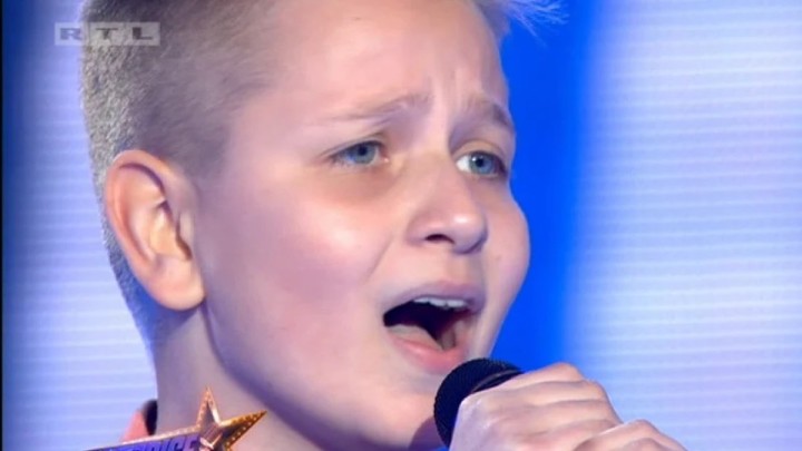 Dok danas rasprodaje dvorane regije, mladi pjevač Jakov Jozinović publiku je osvojio još u dječijem talent šou thumb3.jpg