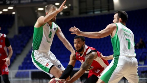 Druga pobjeda za "studente": SC Derbi u 4. četvrtini slomio otpor Krke thumb2.jpg