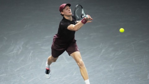 Siner rutinski do četvrtfinala, Medvedev se izvukao protiv Sonega thumb2.jpg