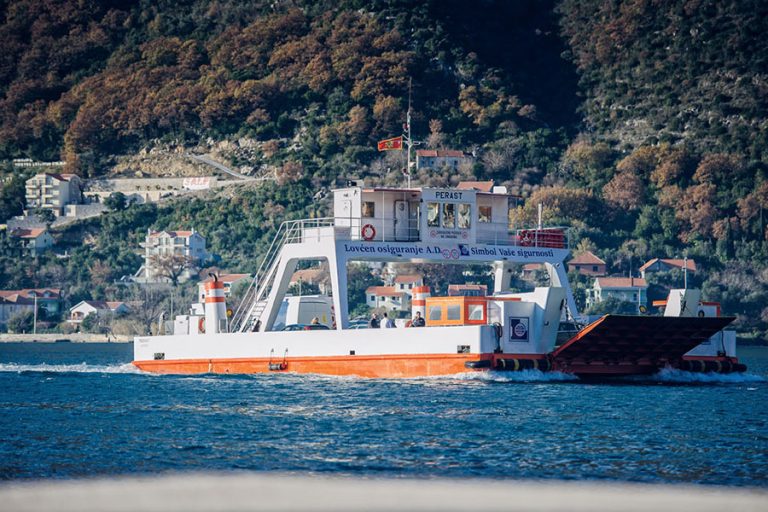 Raskida se ugovor sa firmom Raskida se ugovor sa firmom