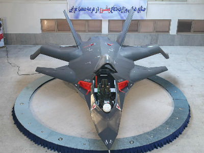 Video: Iran predstavio novi borbeni avion Video: Iran predstavio novi borbeni avion