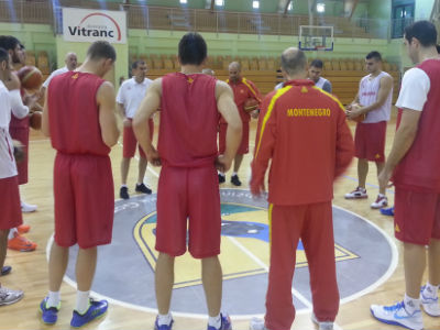 „Crveni“ odradili prvi trening „Crveni“ odradili prvi trening