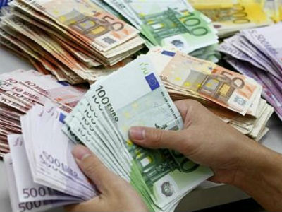 Plate direktora veće od premijerove Plate direktora veće od premijerove