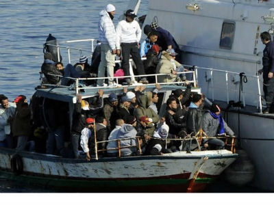 Italija: Iz mora spašeno 2.100 migranata Italija: Iz mora spašeno 2.100 migranata