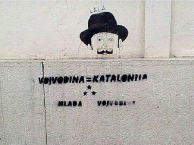Osvanuli grafiti "Vojvodina = Katalonija" Osvanuli grafiti "Vojvodina = Katalonija"