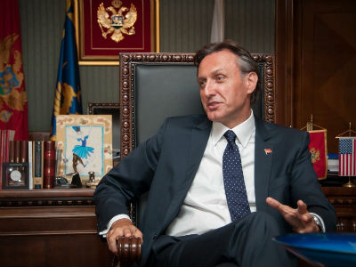Protesti nijesu sredstvo za rješenje problema Protesti nijesu sredstvo za rješenje problema