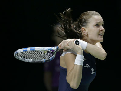 Šarapova omogućila Radvanskoj polufinale Šarapova omogućila Radvanskoj polufinale