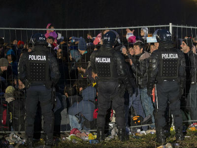 Slovenija: Izbjeglice probile ogradu Slovenija: Izbjeglice probile ogradu