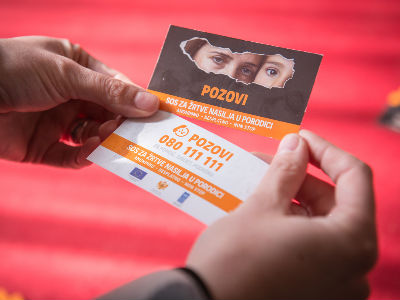 SOS linija primila 889 poziva SOS linija primila 889 poziva