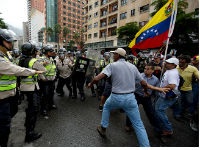 743499_venecuela-protesti-betajpg