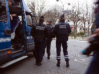901245_a-pariz-policijajpg