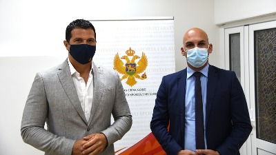 Omladinski servisi biće dostupni za 11.000 mladih ljudi Omladinski servisi biće dostupni za 11.000 mladih ljudi