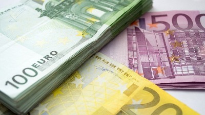Deficit budžeta 333,6 miliona eura Deficit budžeta 333,6 miliona eura