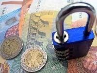 Deset najvećih dužnika blokirano za 202 miliona money-gf846fe4721280.jpg