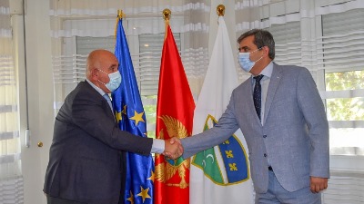 Dijalogom rješavati otvorena pitanja u društvu Dijalogom rješavati otvorena pitanja u društvu