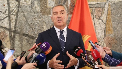 "Dokazi, pa postupak protiv Đukanovića"