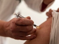 Vakcinu kojoj je istekao rok primilo 2.000 ljudi