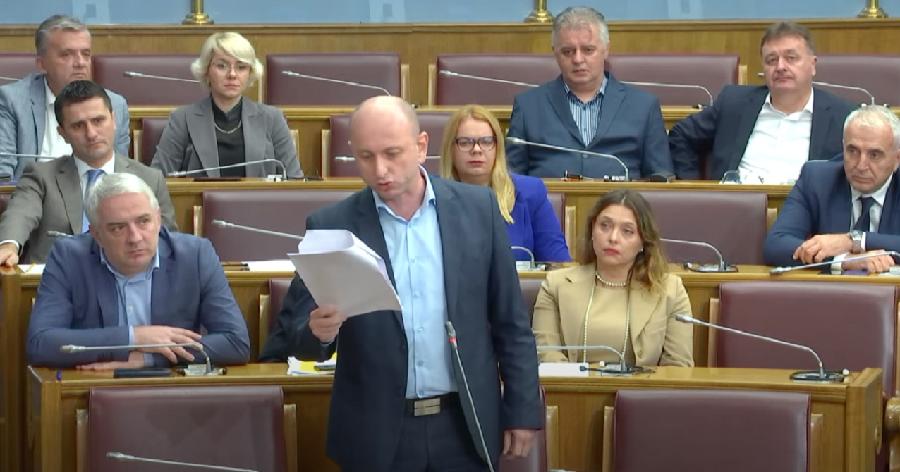 Кнежевић данас у Скупштини