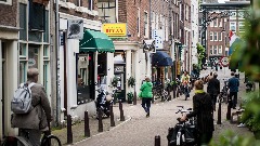 Амстердам планира да забрани пушење марихуане у центру града