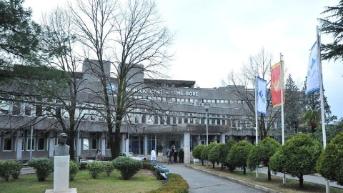 U KCCG tri bebe pozitivne na koronavirus U KCCG tri bebe pozitivne na koronavirus