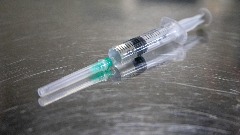 Мерк и Модерна развијају вакцину против карцинома