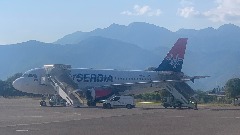Avion Er Srbije nakon polijetanja iz Tivta morao prinudno da sleti