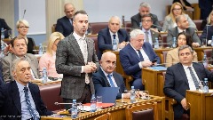 Vlada bez podrške, a Abazović i dalje ne podnosi ostavku