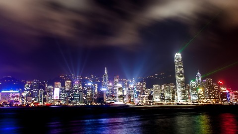 Хонг Kонг ће укинути обавезни хотелски карантин за путнике