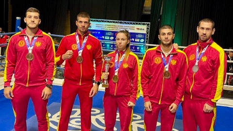 Црногорским боксерима пет медаља у Сарајеву Црногорским боксерима пет медаља у Сарајеву
