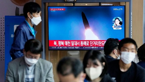 С. Kореја испалила неидентификовану балистичку ракету
