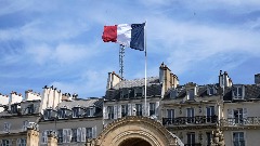 Штедња у Француској: Чланови владе носе бунде и дебеле џемпере