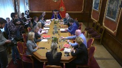 Ђукановић није дошао, одгођена расправа о скраћењу мандата Скупштини