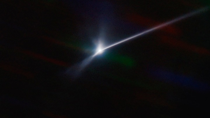 Астероид који је ударила сонда оставља траг од 10.000 километара 