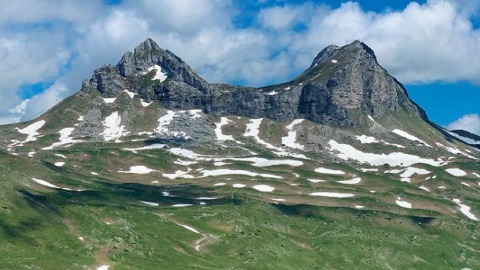 Седлена греда - једно од најљепших чуда Дурмитора Седлена греда - једно од најљепших чуда Дурмитора