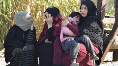Француска примила 15 жена и 32 дјеце из екстремистичких кампова у Сирији