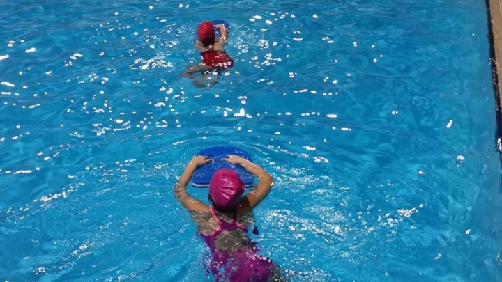 Пливање се учи и са 50 година: Воља мора побиједити страх