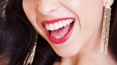 Шта је главни узрок што зуби много пожуте