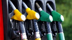 Бензин и еуродизел скупљи седам до 11 центи