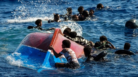 Грчка: Удавили се жена и дијете, спашена 33 мигранта 
