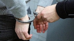 Осумњичени за убиство и пљачку Поште у Никшићу изручен ЦГ, одређен притвор