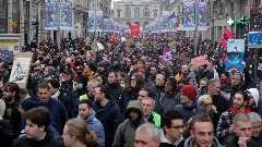 На протестима у Француској 740.000 људи