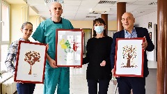 Дар КЦЦГ-у слике које су насликала дјеца са аутизмом